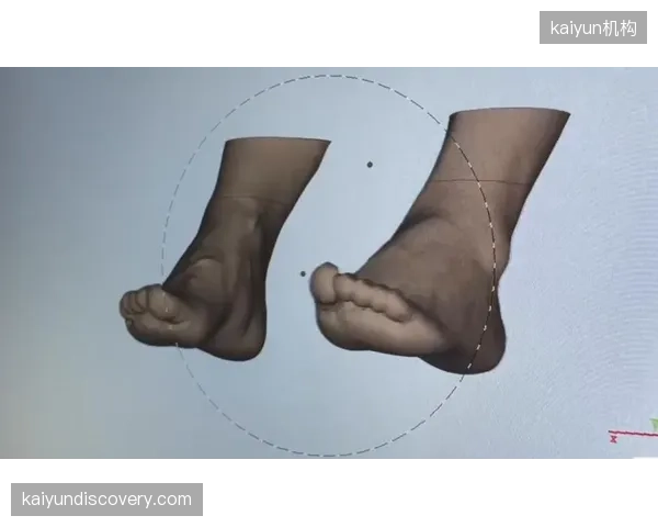 当品牌通过3D足部扫描获取精准数据时，消费者隐私边界与个性化体验应如何平衡？